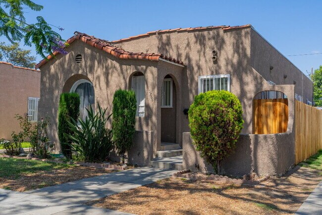 Building Photo - 6765 Lemon Ave