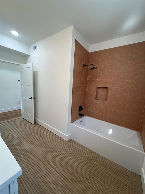 Building Photo - 2316 Gentry St