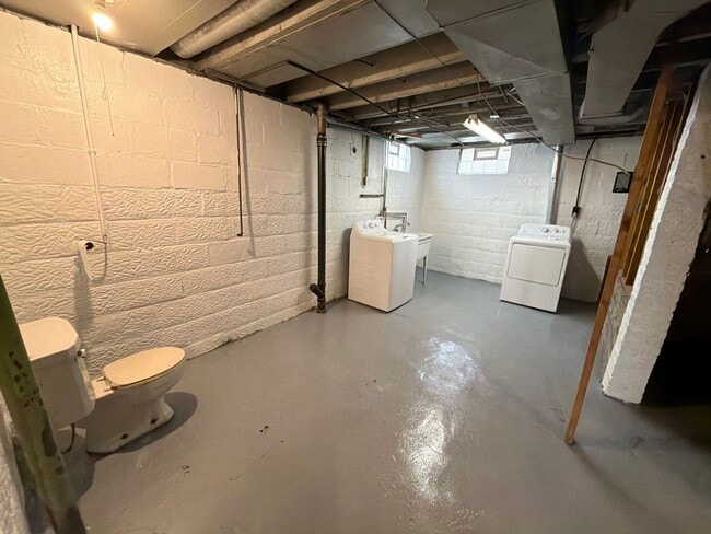 Building Photo - Single Family Home on Marland Heights for Rent