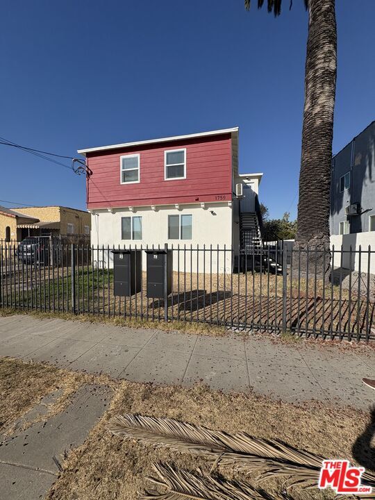 Primary Photo - 1759 W 35th Pl