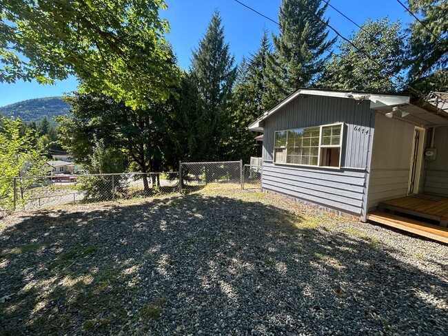 Building Photo - Two Bedroom One Bathroom House for Rent with Large Yard