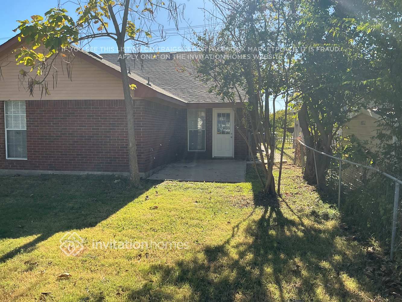 Building Photo - 804 E Aimee St