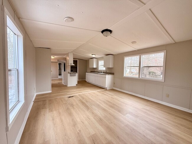 Building Photo - Open Concept 2 Bed, 2 Bath home FOR RENT in Laurel Lakes, NJ $1500