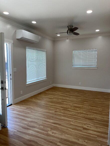 Building Photo - 6318 Ventura St
