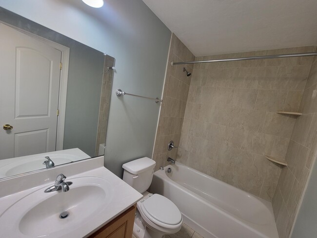 Building Photo - 3208 West Ct