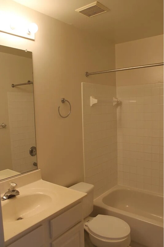 Building Photo - 4641 Kings Mill Way