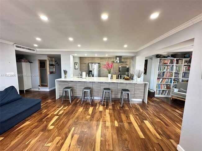 Building Photo - 401 Golden Isles Dr