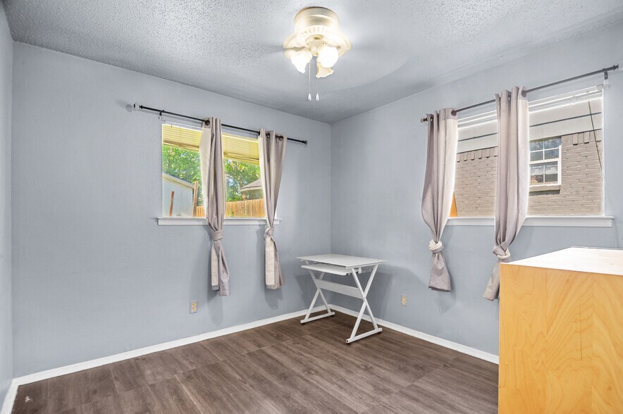 Building Photo - 2629 Peach Tree Ln