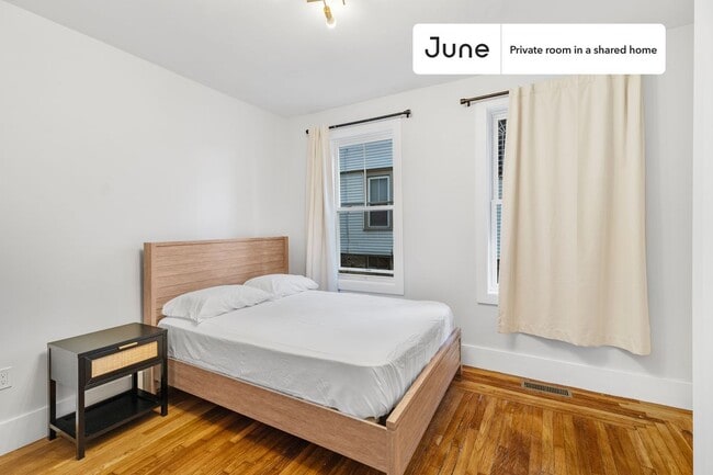 Building Photo - 10 Walnut Park