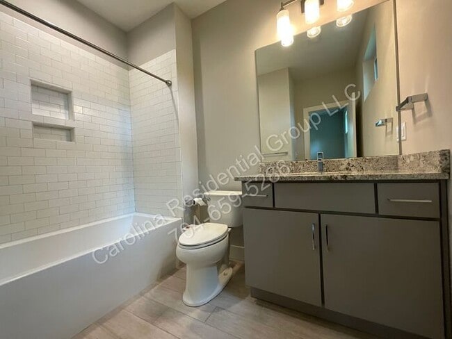 Building Photo - 1012 Westbrook Dr