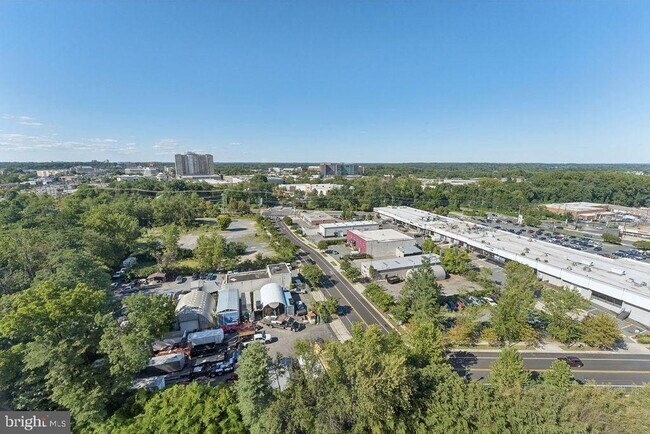 Building Photo - 11801 Rockville Pike