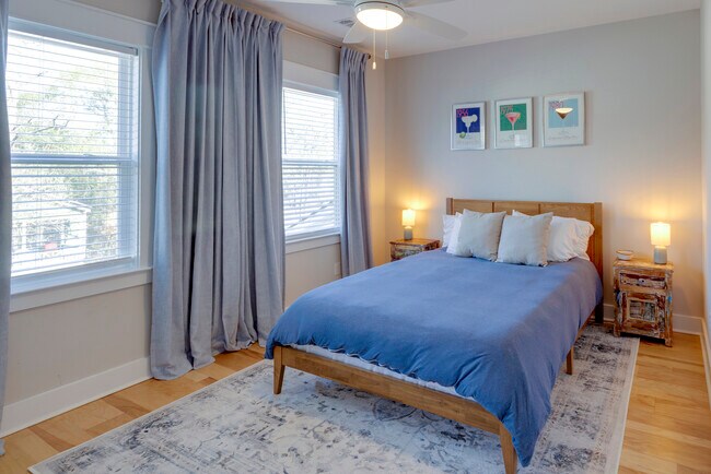 Building Photo - 615 E 33rd St