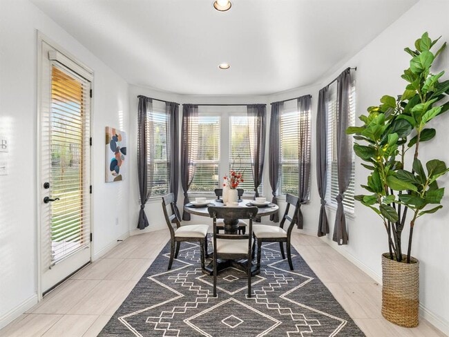 Building Photo - 307 Ansley Cove