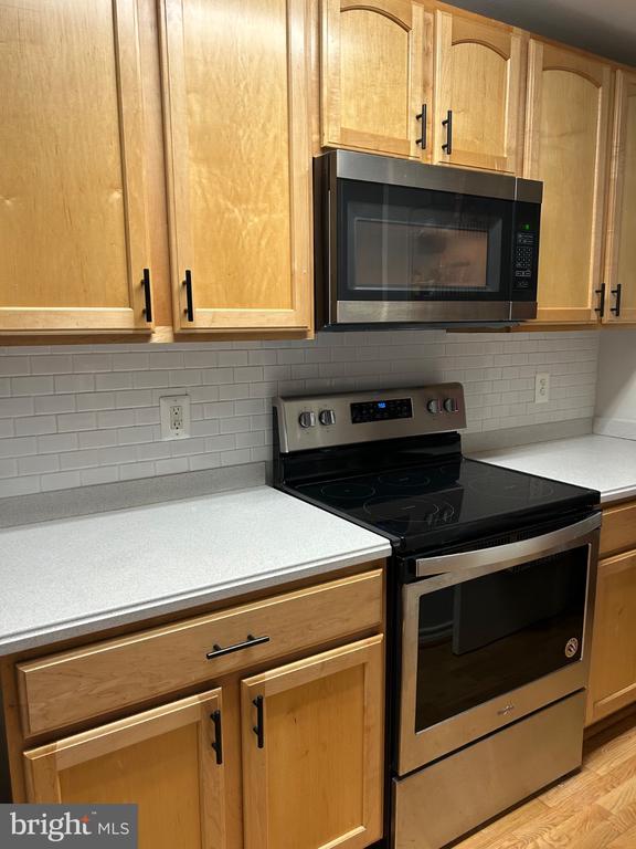 Building Photo - 12158 Penderview Terrace