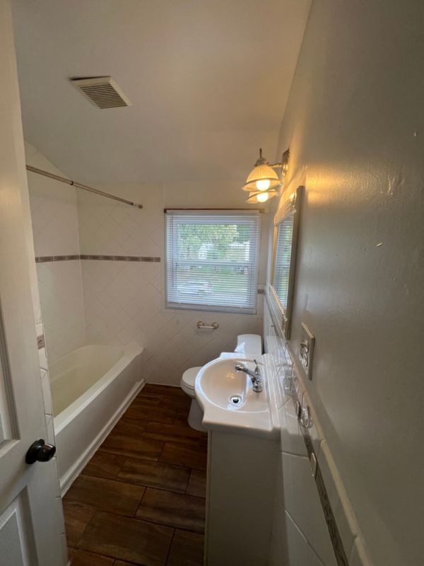 Building Photo - 927 Southridge Rd