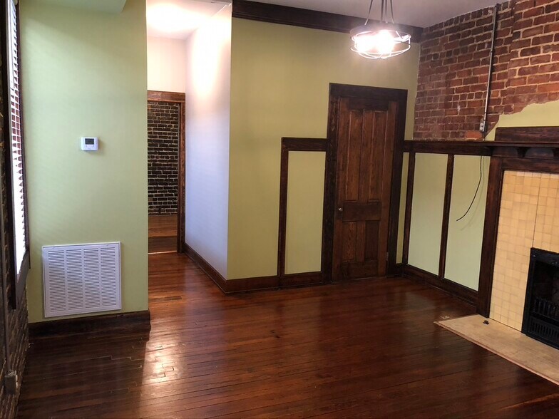 Building Photo - 457 Dauphin St