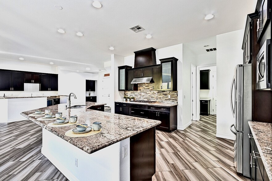 Building Photo - 775 Porto Mio Way