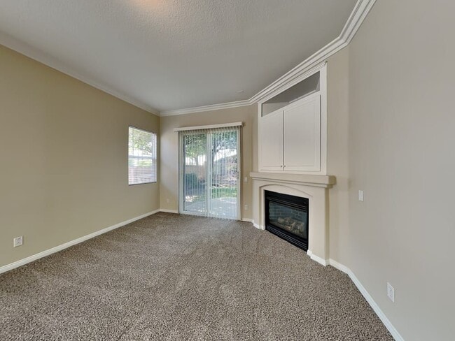 Building Photo - 28411 Hidden Hills Dr