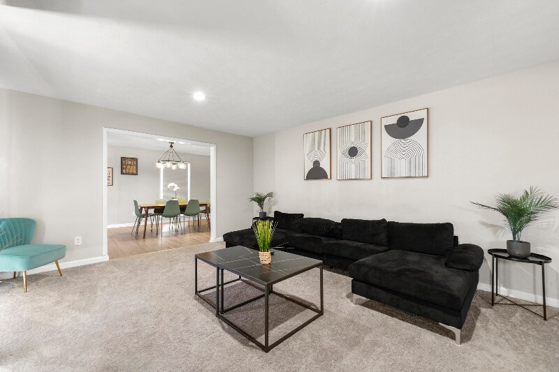 Building Photo - 5330 Warrington Pl