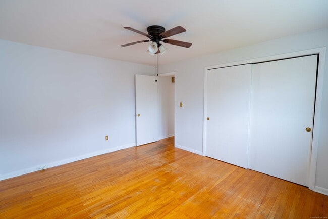 Building Photo - 326 Grovers Ave