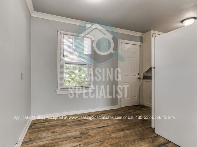 Building Photo - MOVE IN SPECIAL! Charming NW Oklahoma City...