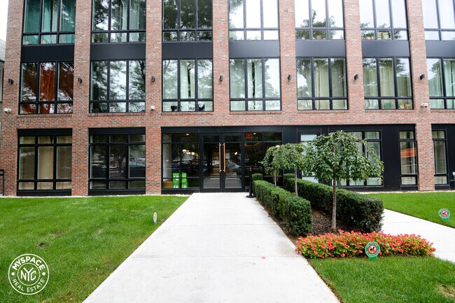Building Photo - 581 Ocean Pkwy