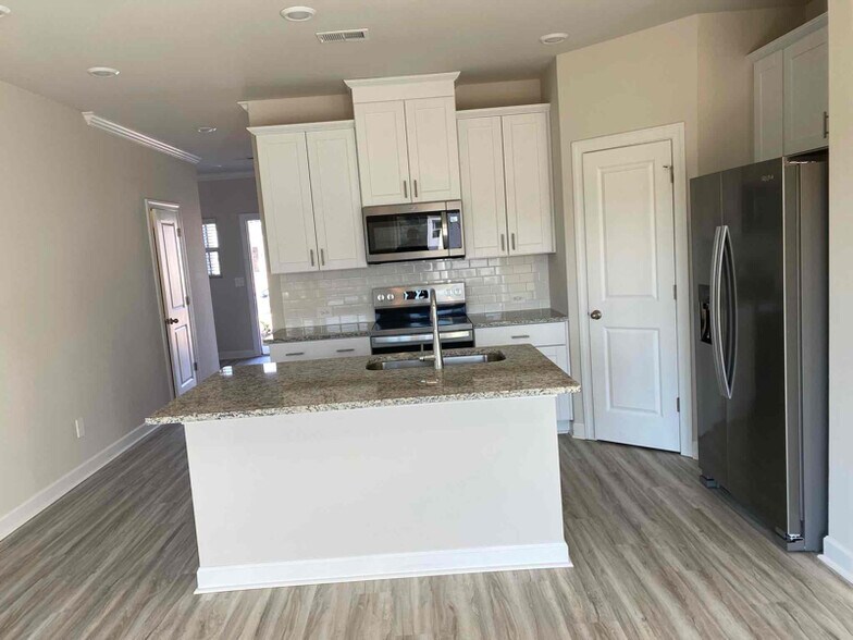 Primary Photo - 1413 Old Rivers Rd