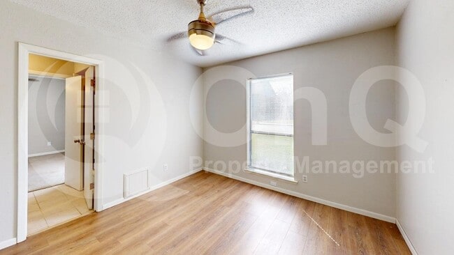 Building Photo - 69 Lakewood Dr