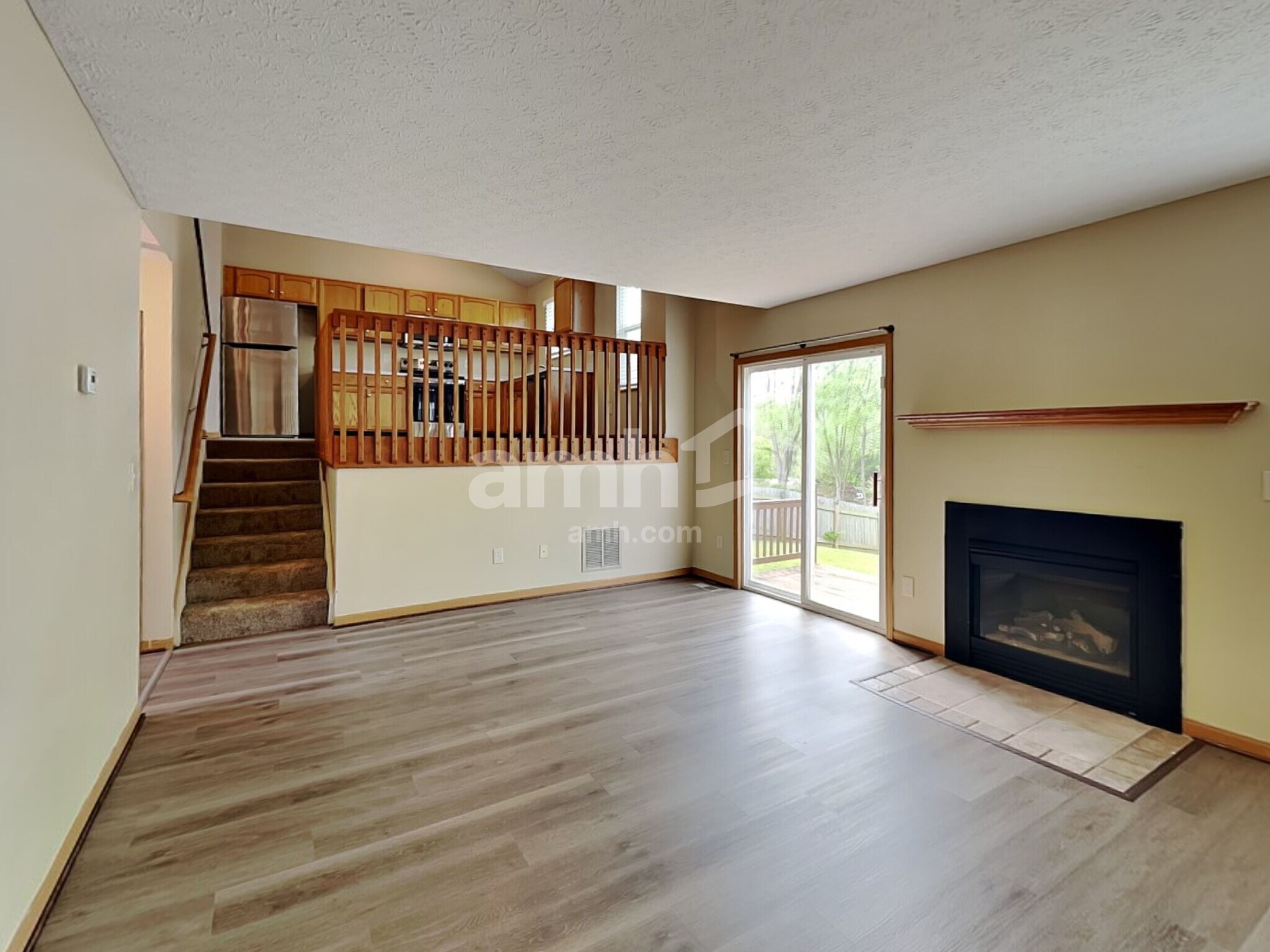 Building Photo - 3959 Highland Bluff Dr