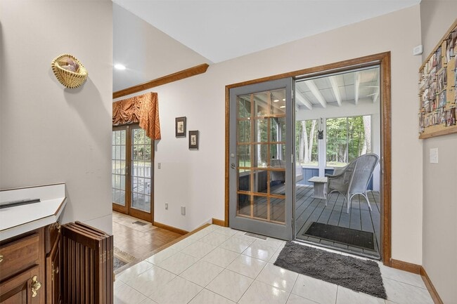 Building Photo - 92 Brook Hollow Dr
