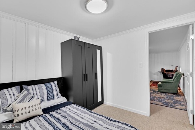 Building Photo - 7109 Layton Dr