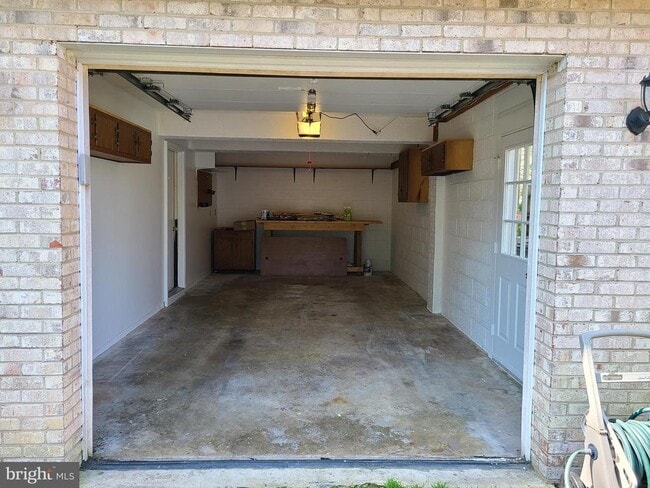 Building Photo - 8812 Danewood Dr