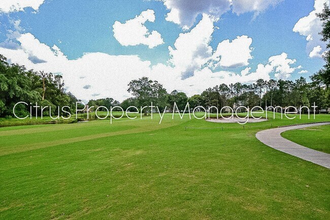 Building Photo - McLean Fairway 3036D