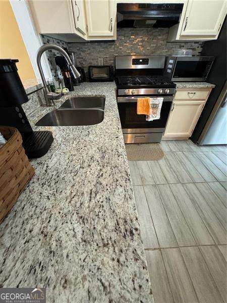 Building Photo - 2578 Shadowbrook Dr
