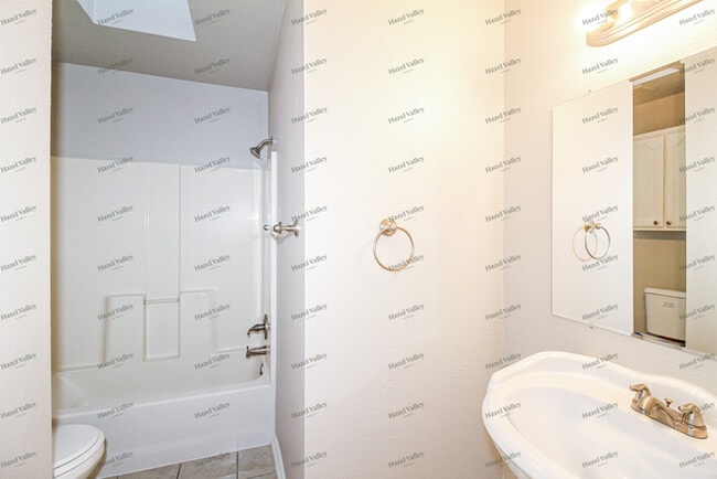 Building Photo - 1507 Westmore Dr