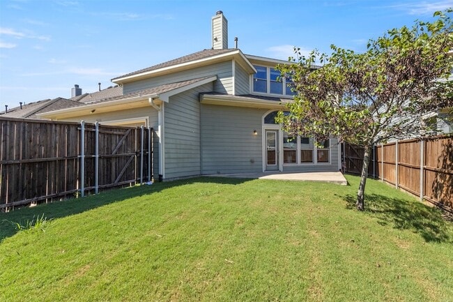 Building Photo - 2606 Kennedy Dr