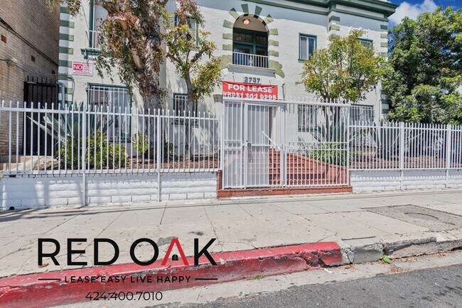 Building Photo - 2737 San Marino St