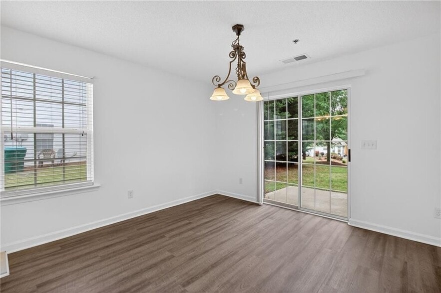Building Photo - 275 Cottonwood Creek Cir