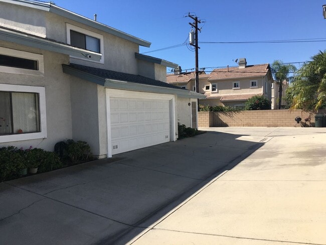 Building Photo - 8641 Moody St