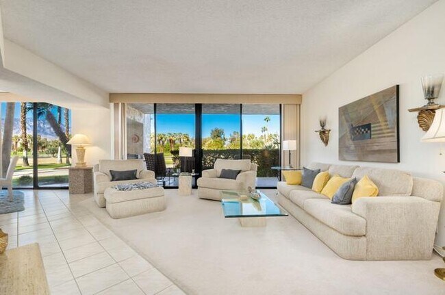 Building Photo - 910 Island Dr