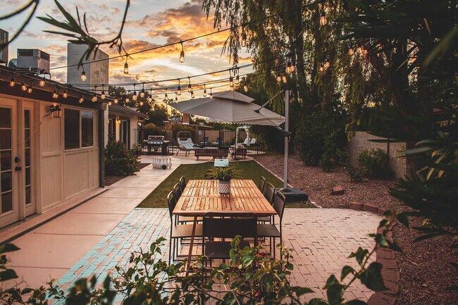 Building Photo - 12202 N 60th St