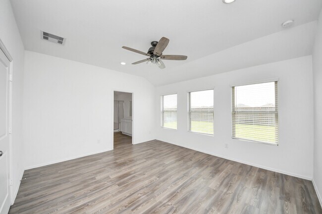 Building Photo - 7319 Bridal Ranch Dr