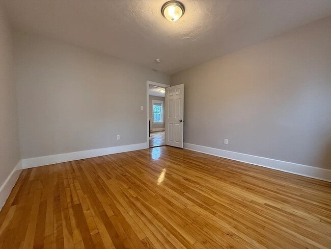 Building Photo - 1301 Main St