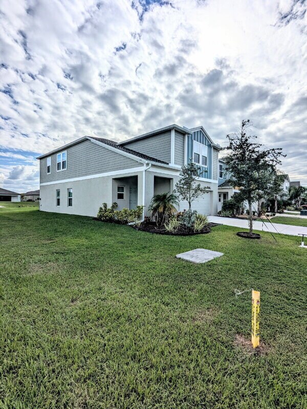 Building Photo - 13089 Oak Hill Way