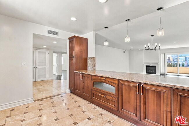 Building Photo - 1828 Glendon Ave