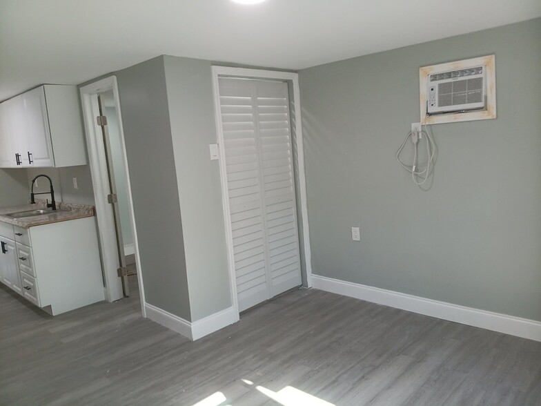 Building Photo - G34 Miriam St