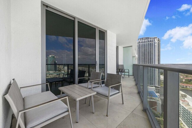 Building Photo - 4111 S Ocean Dr