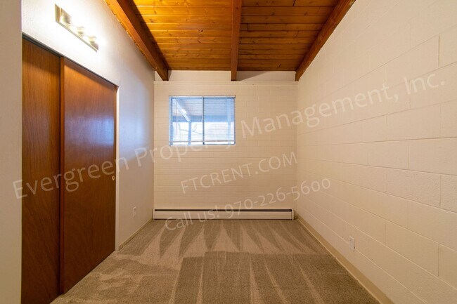 Building Photo - 701 Parker St