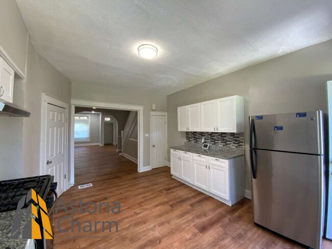 Building Photo - 3 Bedroom 1.5 Bath Baltimore Home with Finished Basement and Fenced Yard