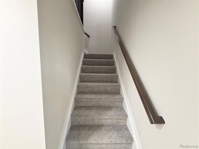 Building Photo - 359 N Sydney Ct